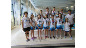 Плувците от Севлиево завоюваха 16 медала от турнир по повод половин век плуване в Смолян