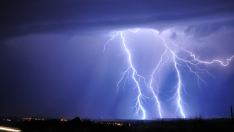 ЕРП Север съветва как да се предпазим при гръмотевични бури