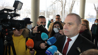 Министър Караджов: Осигуряваме буфер от 300 млн. лв. за общински проекти