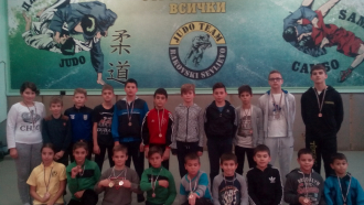Джудистите на Севлиево обраха медалите от турнир в Троян